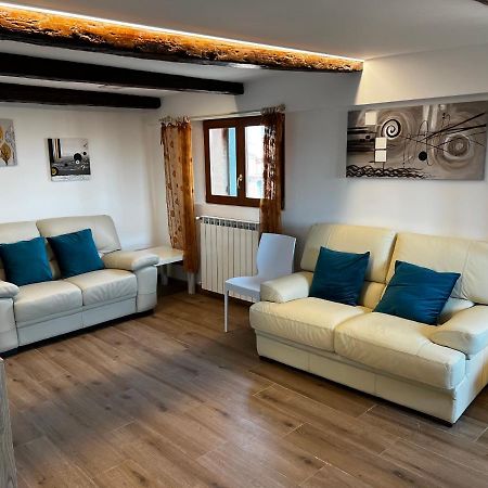 Mori 1 Con Bella Vista Nuovo Appartamento Benátky Exteriér fotografie
