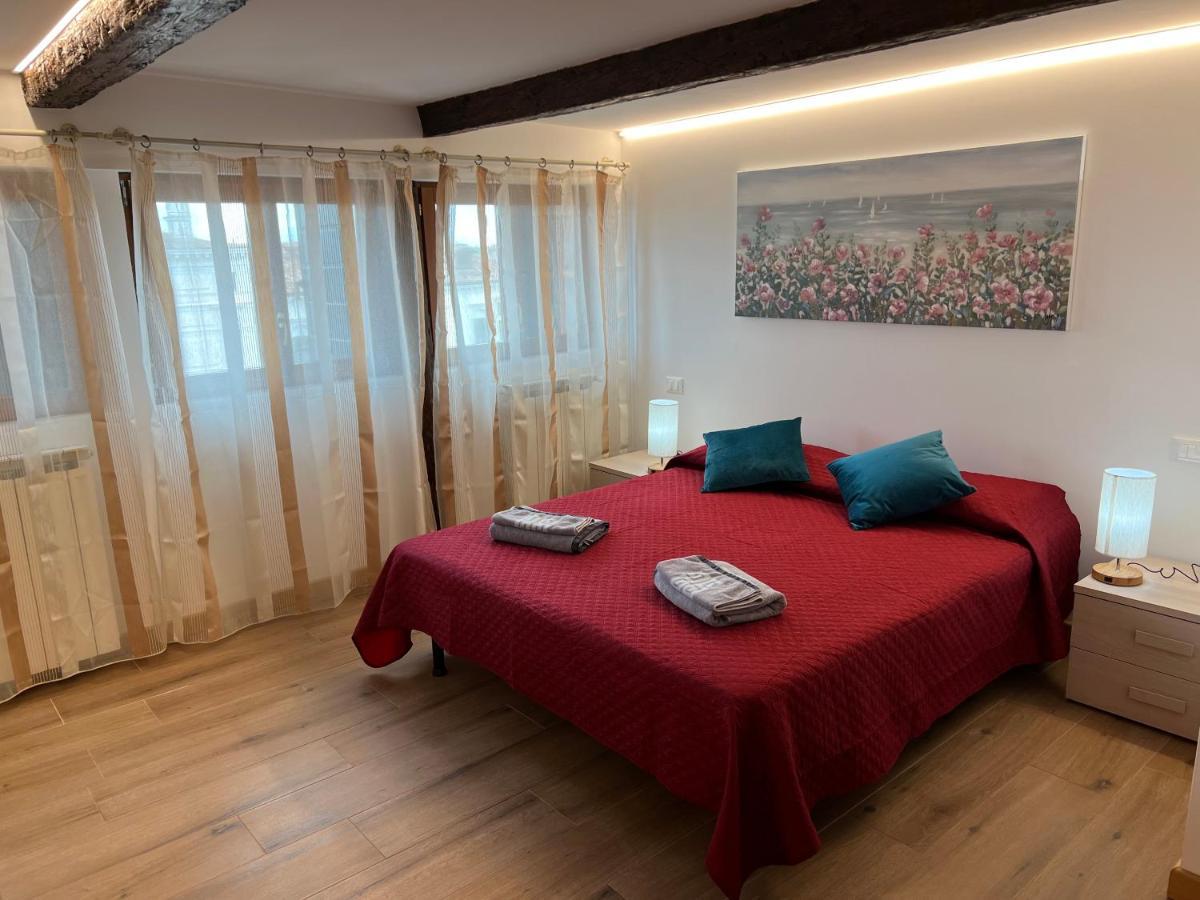 Mori 1 Con Bella Vista Nuovo Appartamento Benátky Exteriér fotografie