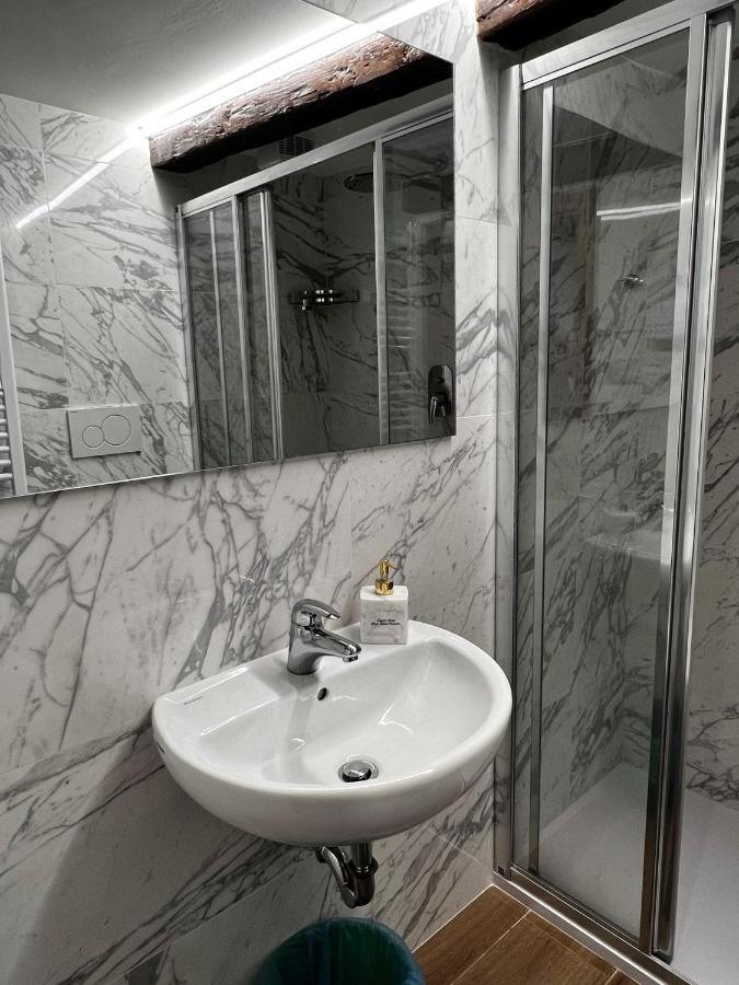 Mori 1 Con Bella Vista Nuovo Appartamento Benátky Exteriér fotografie