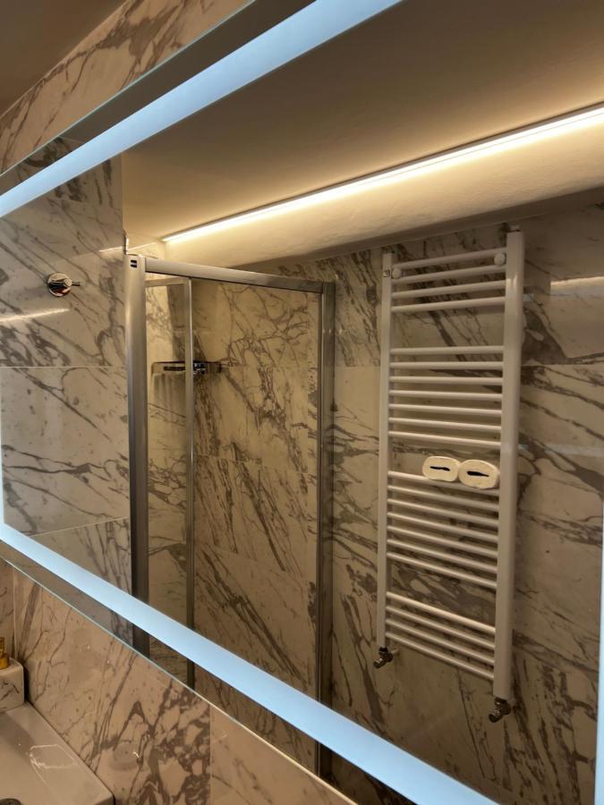 Mori 1 Con Bella Vista Nuovo Appartamento Benátky Exteriér fotografie
